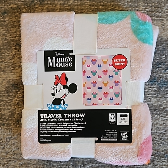 NWT Disney Minnie Mouse Travel Throw Blanket - Picture 1 of 3